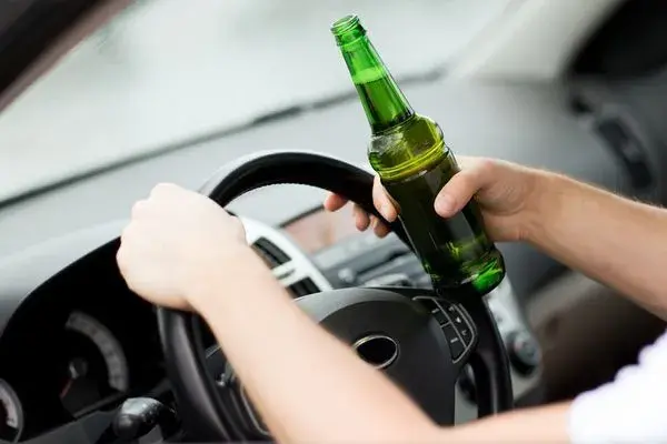 Czy piwo bezalkoholowe ma alkohol? Odkryj, co naprawdę zawiera