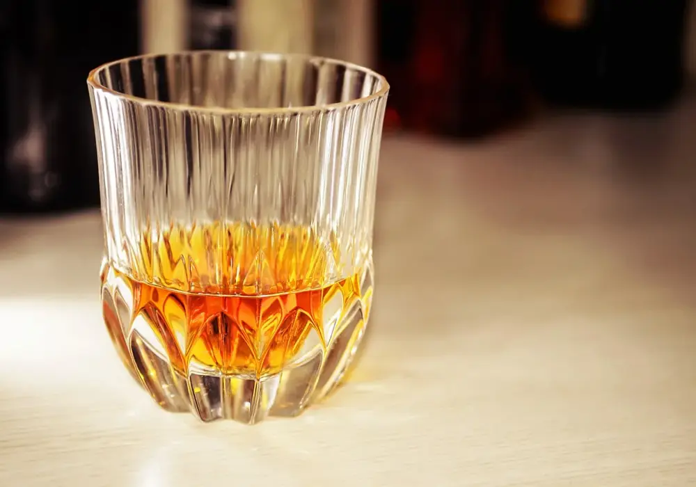 Czy w żałobie można pić alkohol? Umiarkowanie w trudnych chwilach