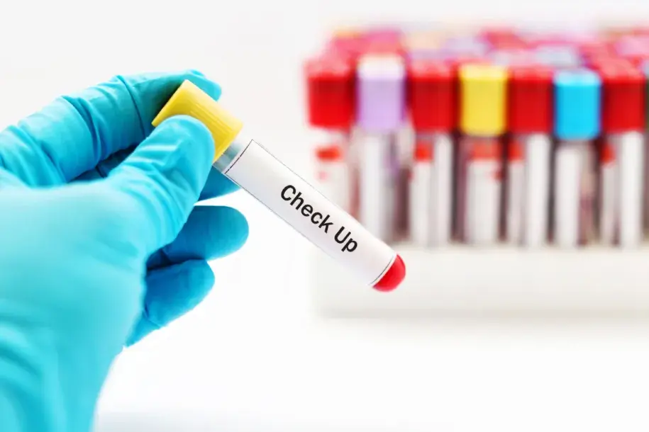 Jak długo choroba wymaga badań kontrolnych przed powrotem do pracy