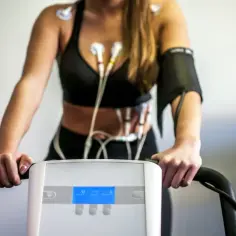 Ile trwa badanie wysiłkowe? Poznaj czas i etapy testu kardiologicznego
