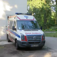 Ile zarabia lekarz pogotowia? Sprawdź, czy to się opłaca!