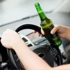 Czy piwo bezalkoholowe ma alkohol? Odkryj, co naprawdę zawiera