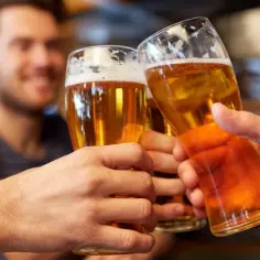 Czy piwo bezalkoholowe zawiera alkohol? Prawda o jego zawartości