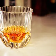 Czy w żałobie można pić alkohol? Umiarkowanie w trudnych chwilach