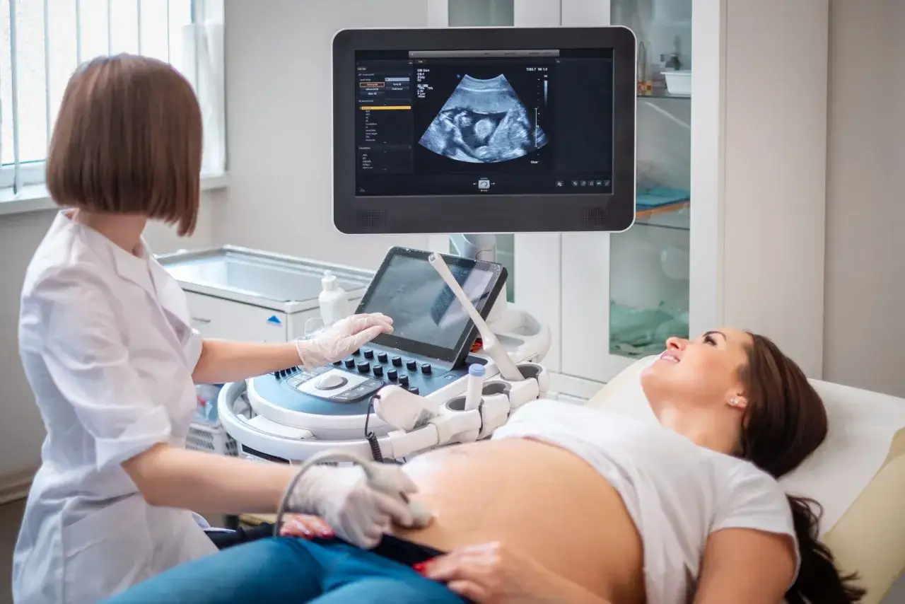 Zdjęcie Jak wyglądają badania prenatalne i co warto o nich wiedzieć?