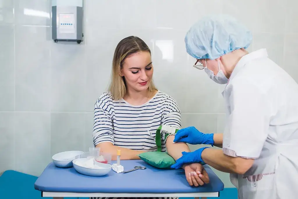 Zdjęcie Kiedy badać estradiol, aby uzyskać wiarygodne wyniki i uniknąć błędów