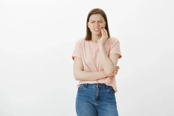 Dentysta na Żoliborzu – czy pomaga w nagłych przypadkach bólu zęba?