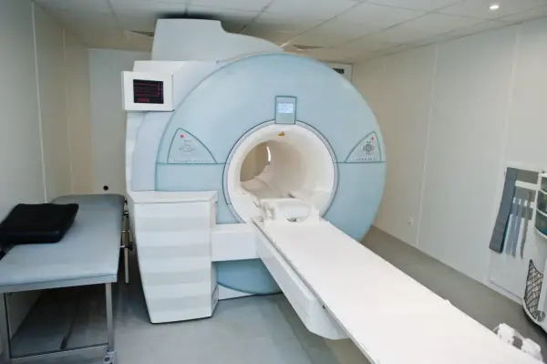 Najkrótsze terminy na rezonans magnetyczny NFZ: sprawdzone placówki